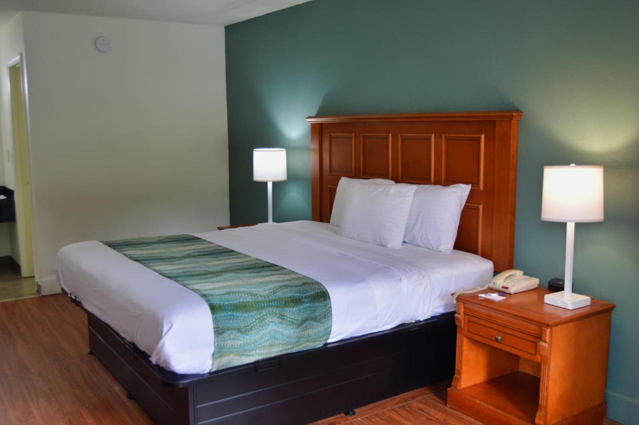 Days Inn By Wyndham Hardeeville Near Hilton Head Eksteriør billede