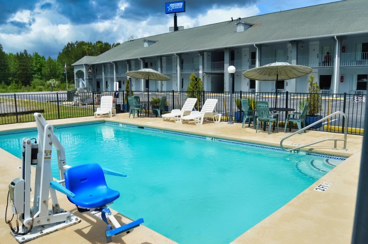 Days Inn By Wyndham Hardeeville Near Hilton Head Eksteriør billede