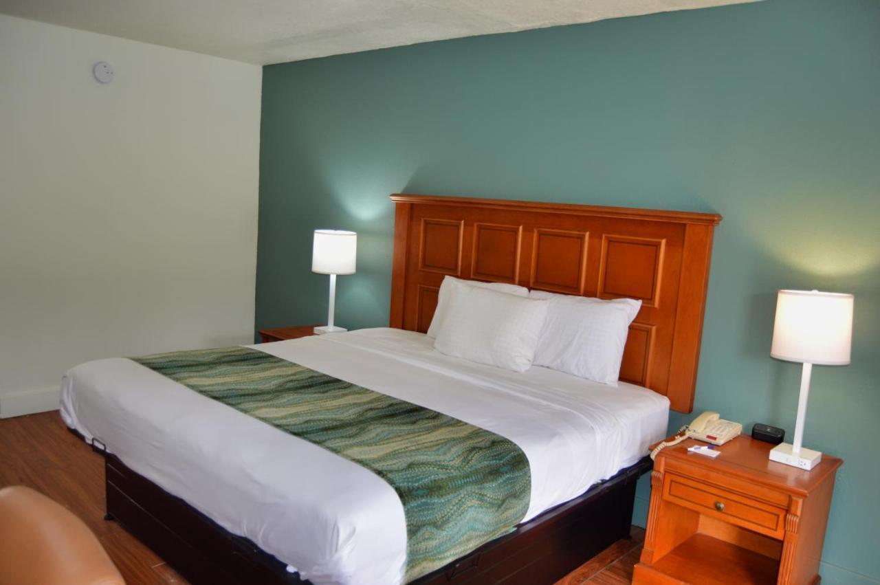 Days Inn By Wyndham Hardeeville Near Hilton Head Eksteriør billede
