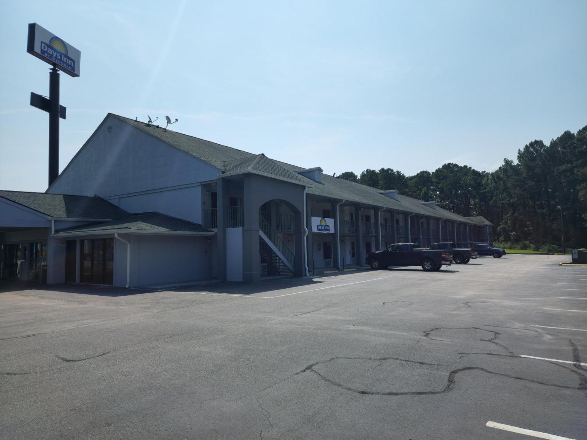 Days Inn By Wyndham Hardeeville Near Hilton Head Eksteriør billede
