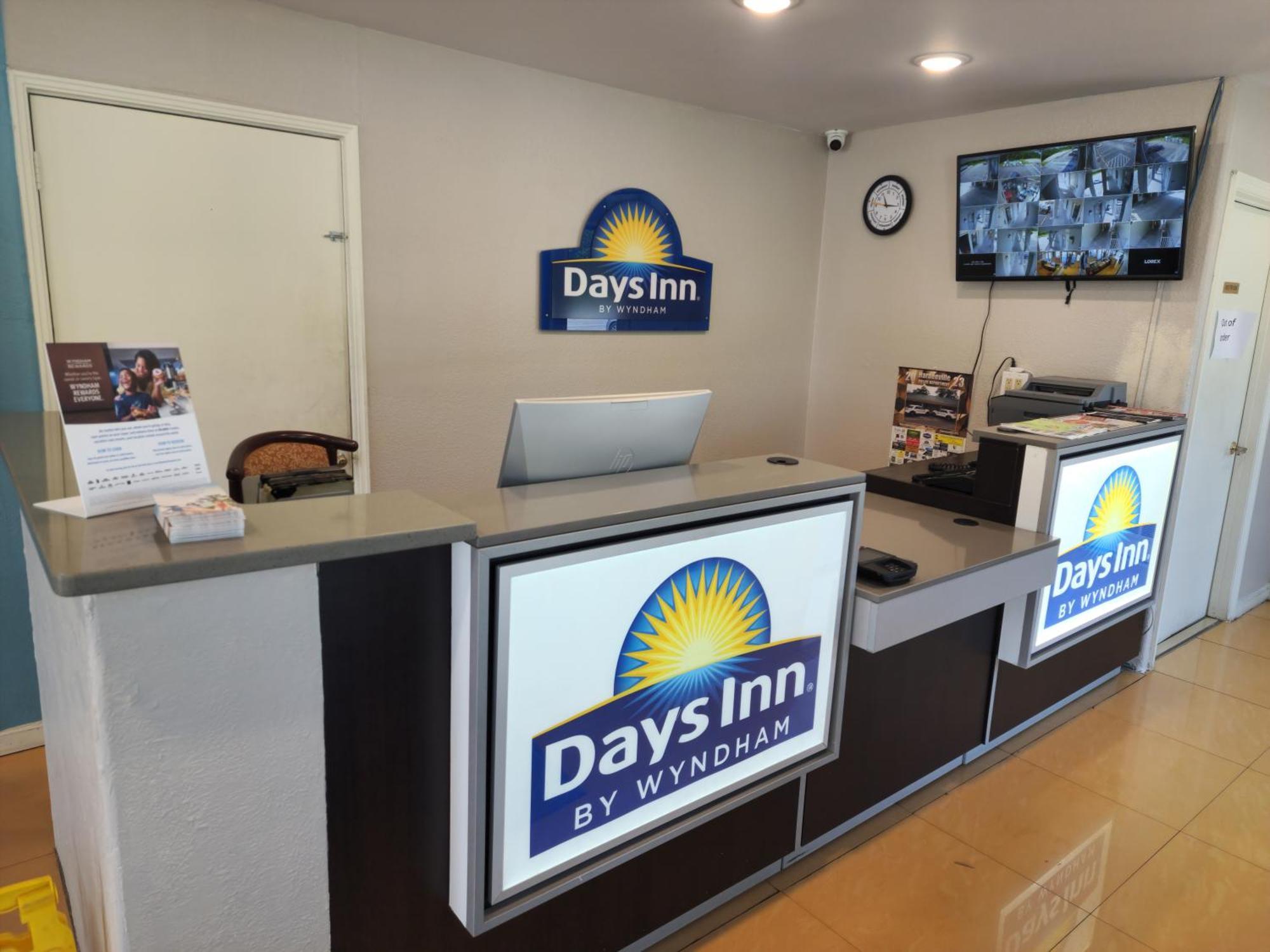 Days Inn By Wyndham Hardeeville Near Hilton Head Eksteriør billede